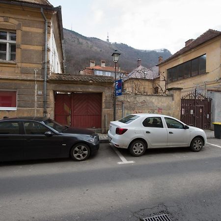 Апартаменты Charming Old Town Flat With Mountain View Брашов Экстерьер фото